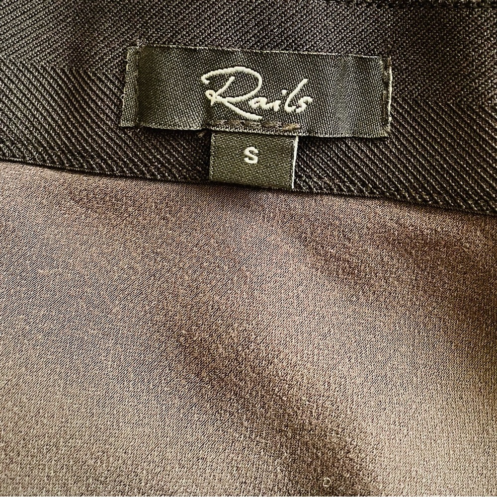 Rails SMALL Berlin satin crepe high rise black midi skirt - Picture 4 of 6